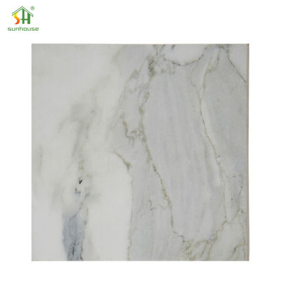 4x8 panneau de contreplaqué de mélamine Eucalyptus bois noyau personnalisé pour les meubles feuille de bois