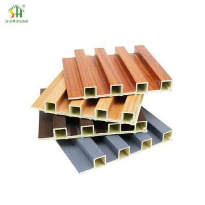 Un bon prix. Panneau mural anti rayures intérieur en WPC Panneau mural composite décoratif ignifuge en ligne