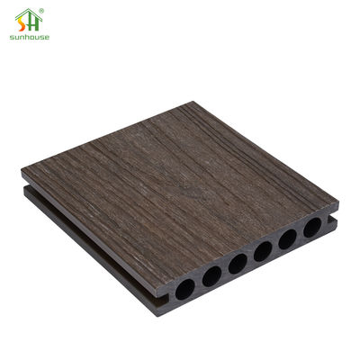 Un bon prix. Co-extrudé composite Decking 25mm panneau de plancher WPC étanche pour balcon commercial en ligne