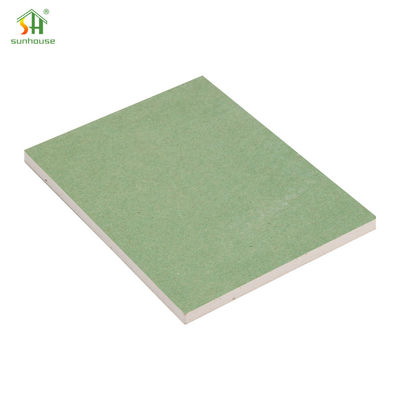 Un bon prix. Panneau de plâtre de gypse de plaques de plâtre pour l'utilisation de décoration extérieure intérieure en ligne
