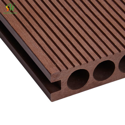 Un bon prix. Panneau de plancher de plate-forme WPC WPC résistant aux UV imperméable en ligne