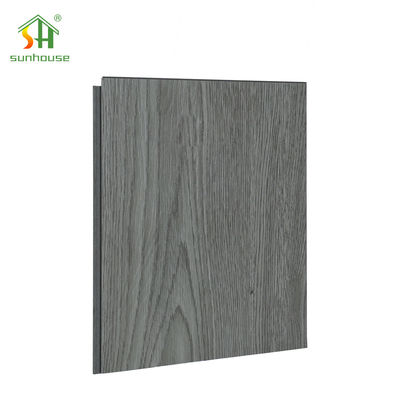 Un bon prix. Panneau de revêtement de sol en vinyle commercial SPC Click Flooring pour utilisation de décoration extérieure intérieure en ligne