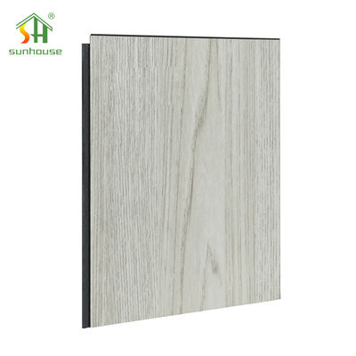 Un bon prix. Planche de revêtement de sol étanche SPC Click pour utilisation en décoration intérieure et extérieure en ligne