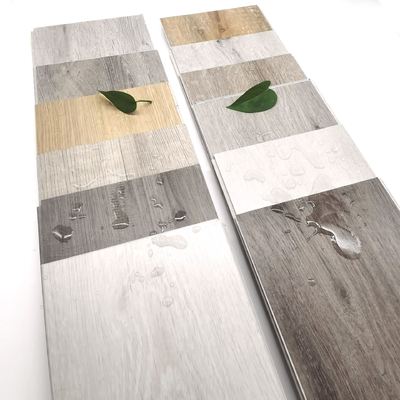 Un bon prix. Planche de revêtement de sol à noyau rigide SPC Click pour décoration intérieure et extérieure en ligne