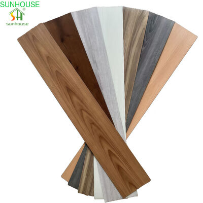 Un bon prix. Planche de revêtement de sol étanche SPC Click pour utilisation en décoration intérieure et extérieure en ligne