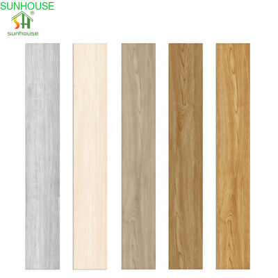 Un bon prix. Sol SPC (Pierre-Plastique Composite) 6 mm, 18x122 cm, imperméable, antidérapant R9, résistant au feu Classe B, pour usage résidentiel et commercial léger en ligne
