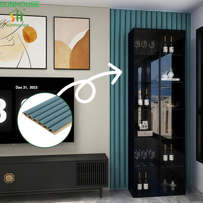Un bon prix. Panneau mural WPC en relief 3D pour application de rénovation de mur d'appartement de villa en ligne