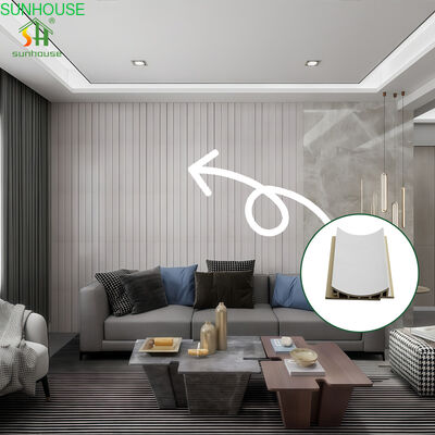 Un bon prix. Panneau mural WPC en relief 3D pour application de système de revêtement de mur extérieur en ligne